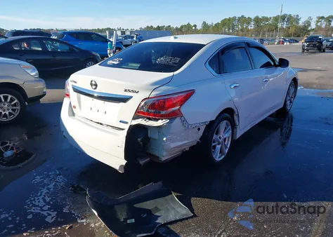 2013 Nissan Altima 2.5 Sv z USA, uszkodzony, nr VIN 1N4AL3AP5DC191448